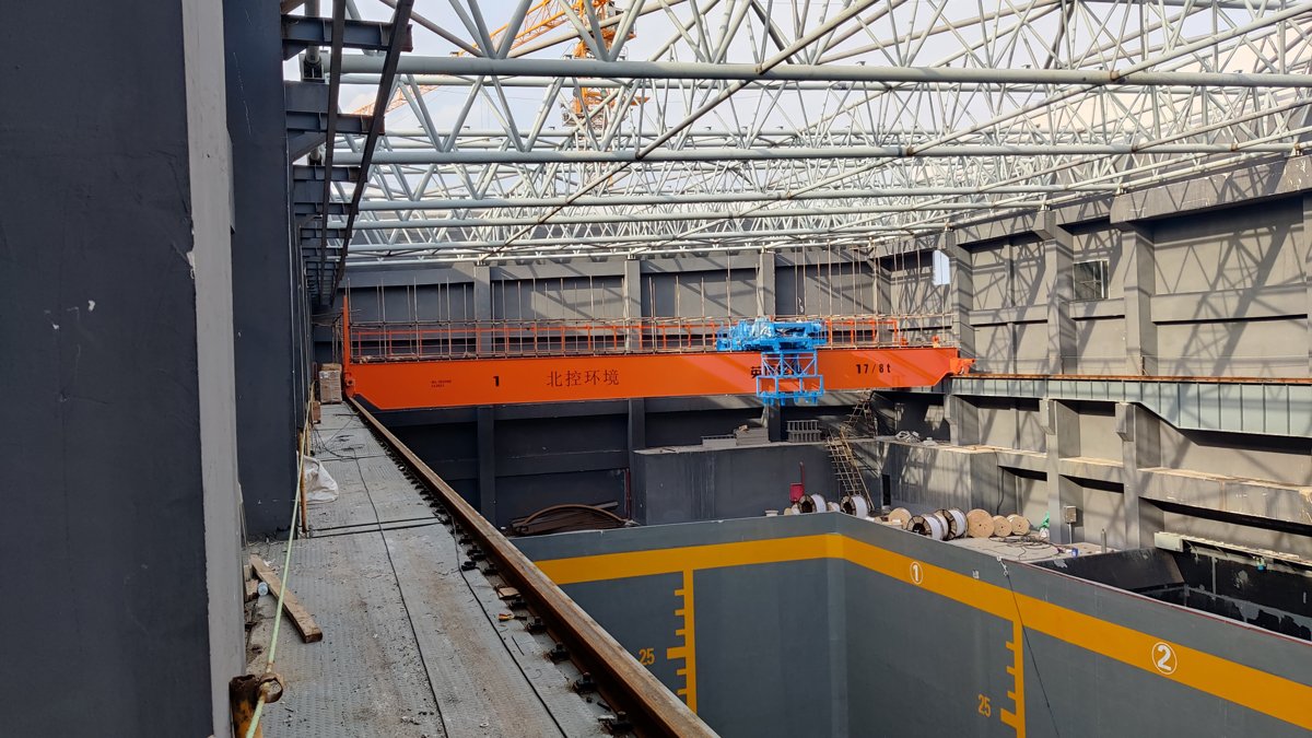 EUROHOIST wygrał przetarg na projekt chwytakowych suwnic do odpadów dla Beijing Enterprises Environment